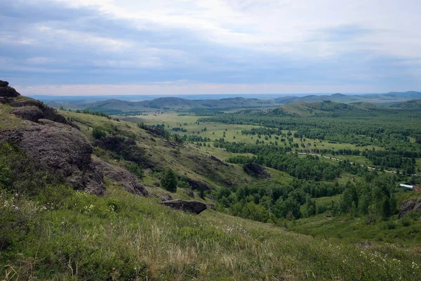 Vista Panorâmica Cordilheira Kryktytau Montanhas Sul Dos Urais Bashkiriya Rússia — Fotografia de Stock