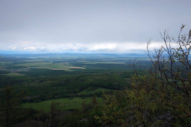 Doğal görünümü Uraltau aralığı ve Arvyakryaz Dağı, Güney Ural Bashkiriya, Rusya Federasyonu