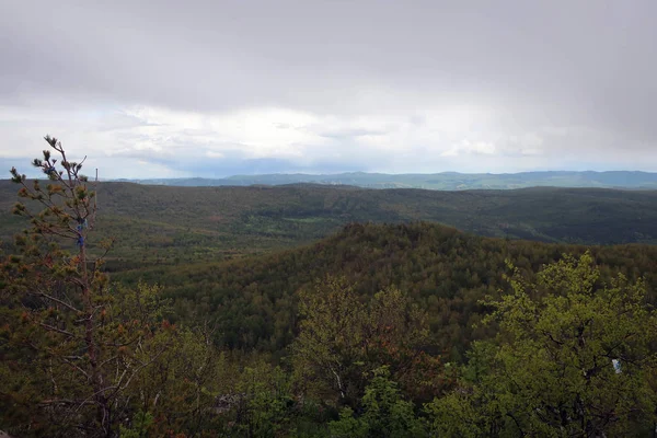 Piękny Widok Zakresu Uraltau Arvyakryaz Mount Południowego Uralu Bashkiriya Rosja — Zdjęcie stockowe