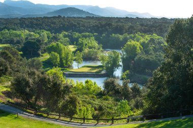 Barselona, İspanya 'daki golf sahasının manzarası.