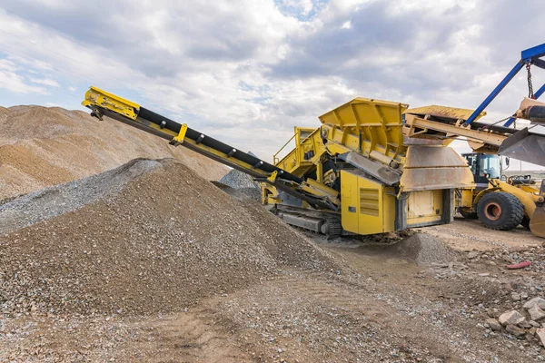 Maquinaria Pesada Para Procesamiento Piedra Una Cantera — Foto de Stock