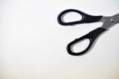      Makas beyaz arkaplanı kapat