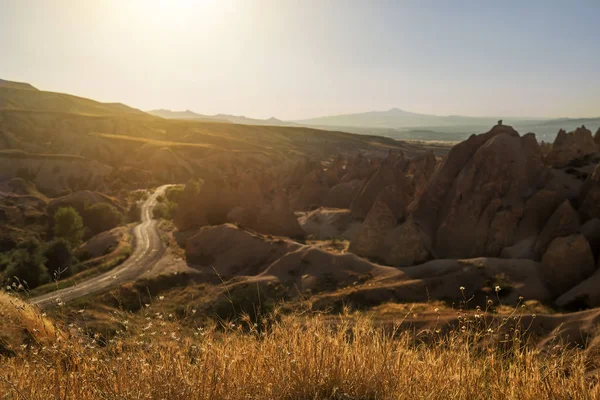 Widok Wzgórza Drodze Wśród Gór Turcja Cappadocia — Zdjęcie stockowe