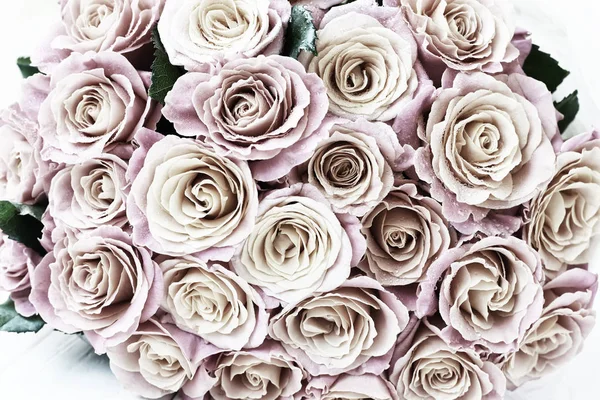 Букет Свежих Розовых Роз Винтажный Стиль Фото — стоковое фото