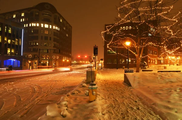 Вулицях Нічного Міста Взимку Під Час Снігопаду Портленд Сша Мен — стокове фото