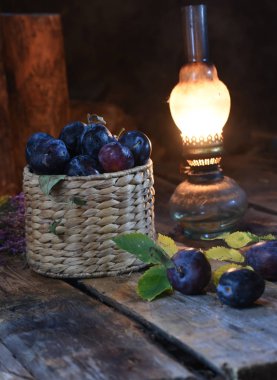 Vintage natürmort. Erik ve eski gaz lambası.