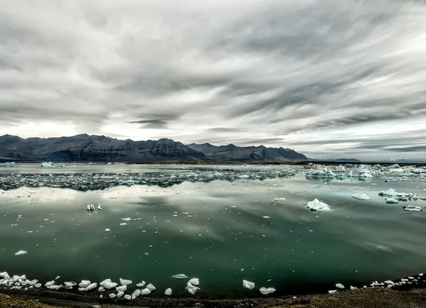 Παγετώδης Λίμνη Ζοφερή Δραματικό Τοπίο Της Ισλανδίας — Φωτογραφία Αρχείου