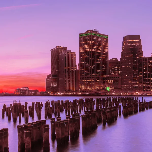 Vista Dall Acqua Della Baia Sul Centro Notturno New York — Foto Stock