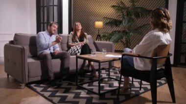 Psikolojik tavsiye isteyen çelişkili çift