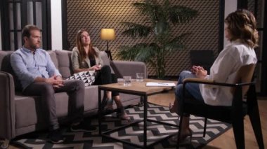 Psikolog aile sorunları olan yetişkin çift