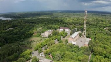 Çernobil belediye binası üzerinde Drone uçuş