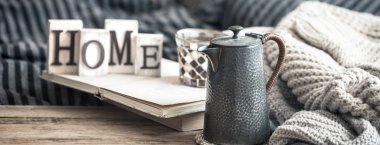 iç ev dekorasyonu ev yatak odası iç ahşap zemin üzerinde bir yazıt ile bir mektup