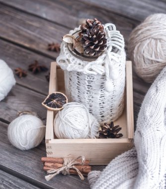 Konu ahşap zemin, ev Hobiler örgü ile kompozisyon