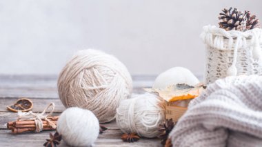 Konu ahşap zemin, ev Hobiler örgü ile kompozisyon