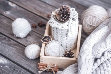 Konu ahşap zemin, ev Hobiler örgü ile kompozisyon