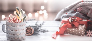 Noel şenlikli arka plan Kupası ve şenlikli dekor, Noel kavramı ile