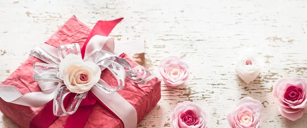 Dia Dos Namorados Conceito Dia Mãe Caixa Presente Vermelho Com — Fotografia de Stock