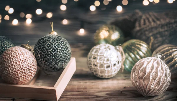 Kerstmis Nieuwjaar Feestelijke Achtergrond Vintage Speelgoed Kerstboom Een Houten Achtergrond — Stockfoto