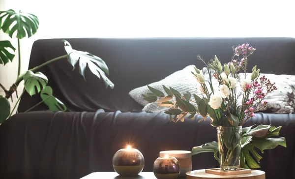 Cozy Home Interior Elements Decor Living Room Black Sofa Vase — Stock Photo, Image