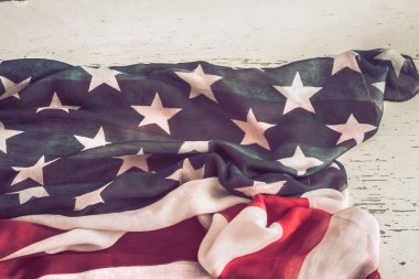 Vatansever sembolizm. Ahşap arka planda Amerikan bayrağı