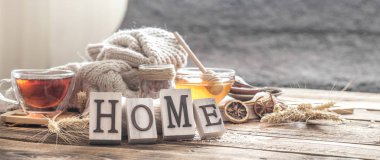 Bir fincan çay ile natürmort ev konfor