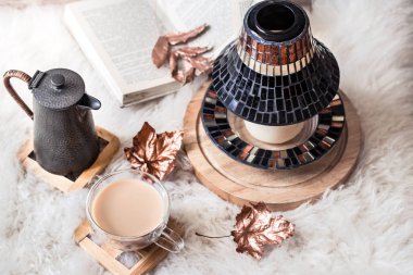 Sonbahar-Kış rahat ev hala bir fincan sıcak içki ile hayat.