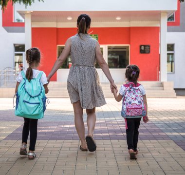 Kız çocuklarla okul eğitim konsepti geri, İlköğretim Stud