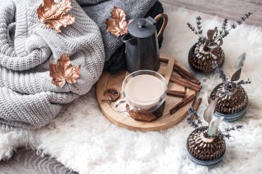 Sonbahar-Kış rahat ev hala bir fincan sıcak içki ile hayat.