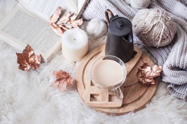 Sonbahar-Kış rahat ev hala bir fincan sıcak içki ile hayat.