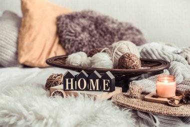 Rahat bir evde Natürmort ev dekorasyonu.