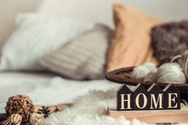 Rahat bir evde Natürmort ev dekorasyonu.