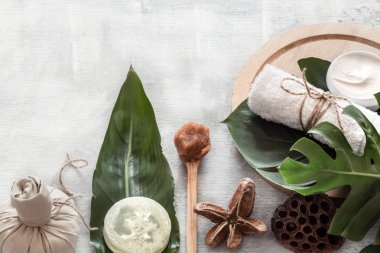Vücut bakımı için Wellness öğeleri ile Spa kompozisyon.