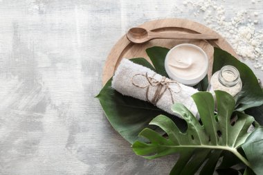 Vücut bakımı için Wellness öğeleri ile Spa kompozisyon.