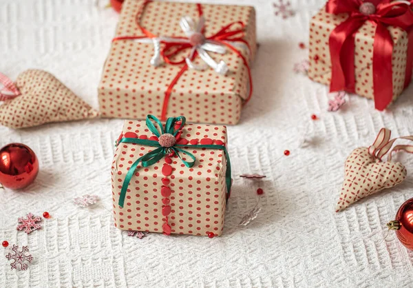 Ambiente Acogedor Festivo Sobre Fondo Claro Con Cajas Regalo Fondo —  Fotos de Stock