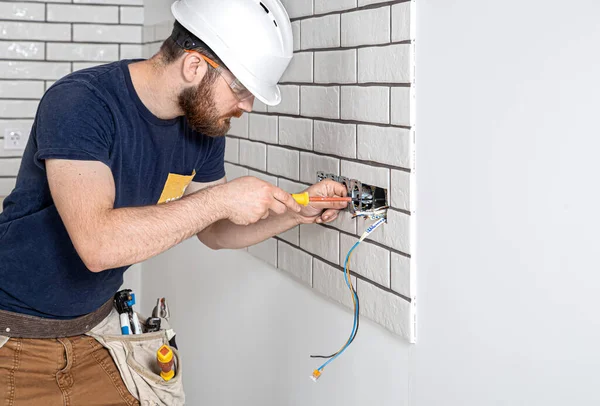 Electrician Builder Work Installation Sockets Switches Professional Overalls Electrician Tool — Stock Photo, Image