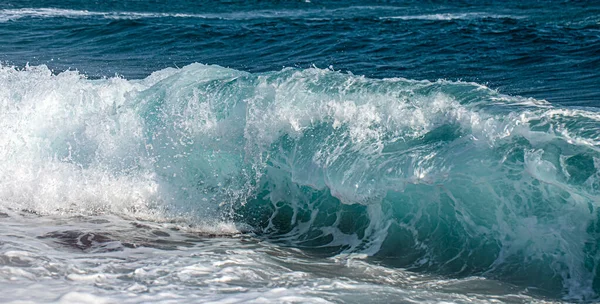 Belos Mares Furiosos Com Espuma Mar Ondas Antecedentes Das Ondas — Fotografia de Stock