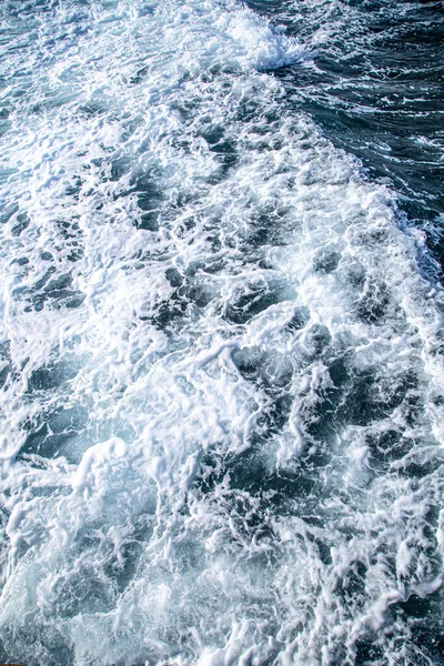 Belos Mares Furiosos Com Espuma Mar Ondas Antecedentes Das Ondas — Fotografia de Stock