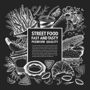 El yapımı sokak yemeği afişi. Tebeşir tahtasında fast food çizimleri var. Retro abur cubur geçmişi
