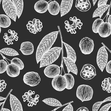 Elle çizilmiş ceviz rengi kusursuz desen. Tebeşir tahtasında organik gıda vektör çizimi. Klasik fındık çizimi. İşlenmiş biçim botanik arkaplanı.