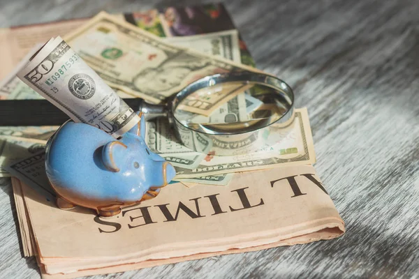 Piggy Bank American Dollars Magnifying Glass Soft Focus Background — Stock Photo, Image