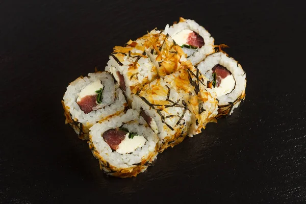 Makanan Jepang Set Sushi Salmon Dan Gulungan Dengan Salmon Dan — Stok Foto