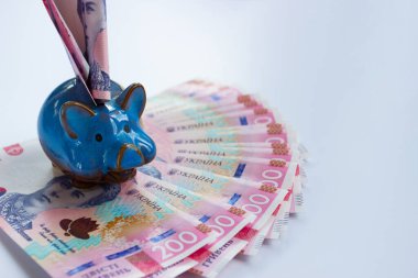 Kumbaralı 200 hryvnianın geçmişi, iş konsepti.