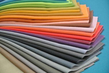 renkli kumaş artıkları