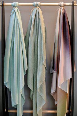  renkli kumaş artıkları