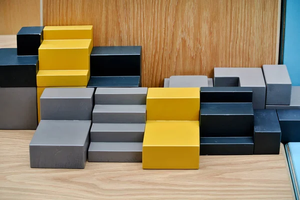 renkli ahşap binalar