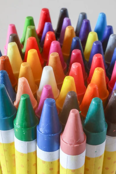 Masa Üzerinde Renkli Pastel Boya — Stok fotoğraf