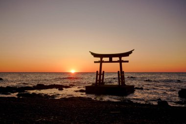 Torii deniz Japonya'da
