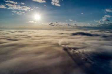 deniz bulut ve gündoğumu