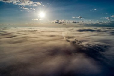 deniz bulut ve gündoğumu