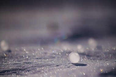 Kışın donmuş sabun köpüğü